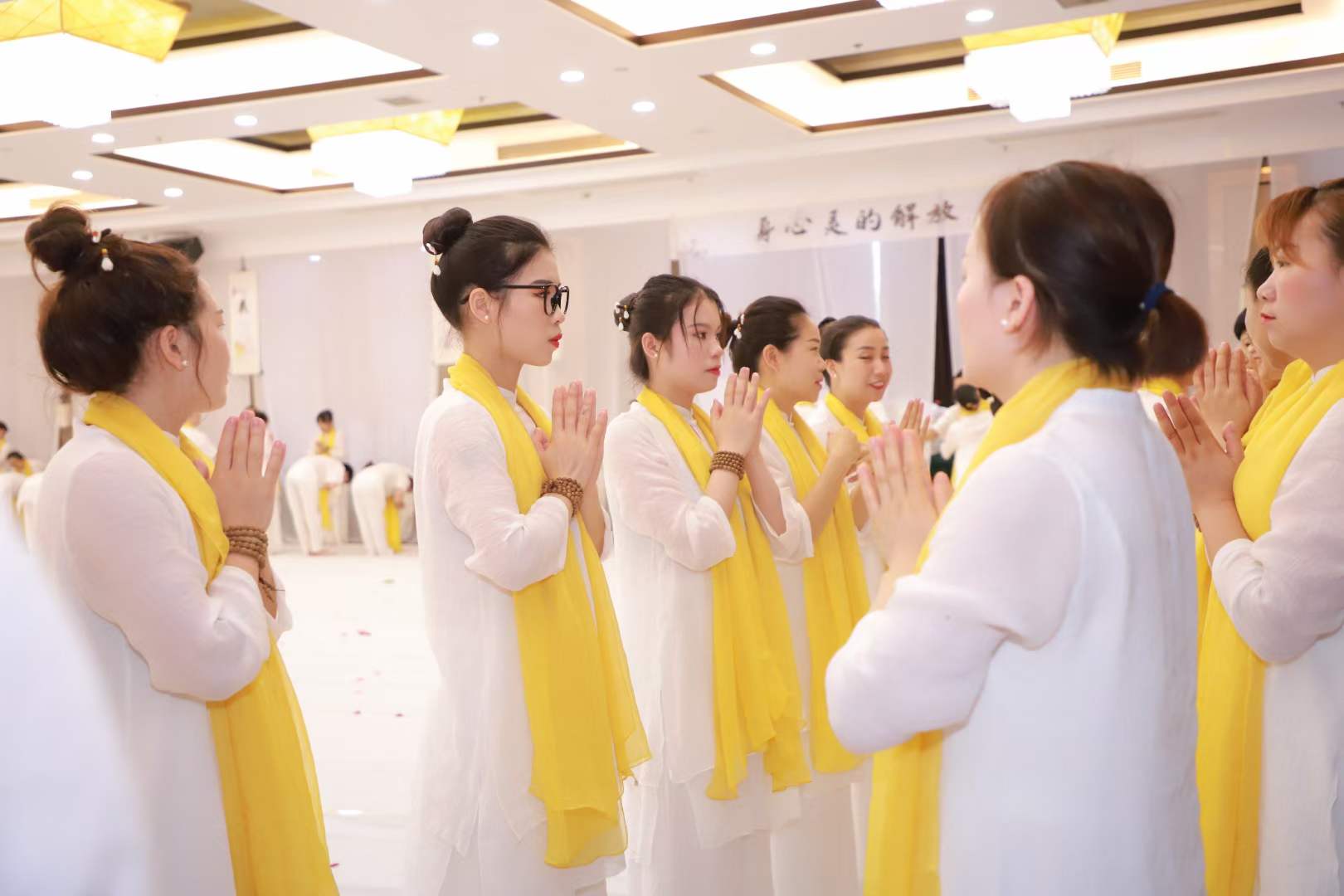 豪爵足道与子坤学院的禅学修心之旅取得圆满成功 豪爵足道与子坤学院的禅学修心之旅取得圆满成功
