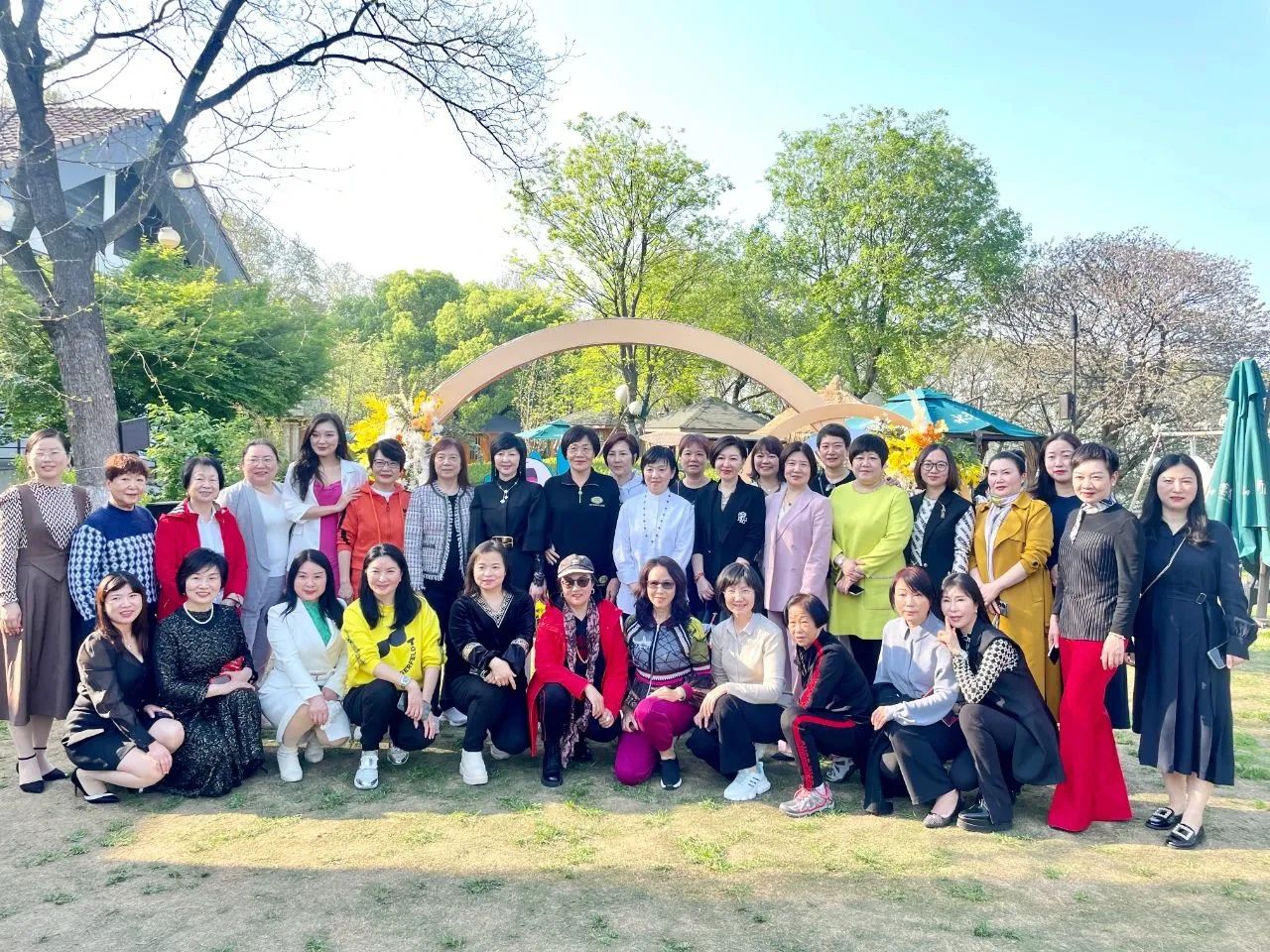 澳门江门妇女会到访武汉,湖北女企业家协会热情招待并召开座谈会 澳门江门妇女会到访武汉,湖北女企业家协会热情招待并召开座谈会