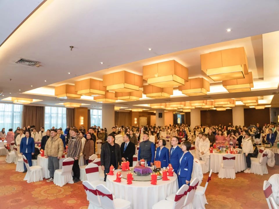 豪爵足道宜昌战区年终盛典暨表彰大会:荣耀时刻 共创未来 豪爵足道宜昌战区年终盛典暨表彰大会:荣耀时刻 共创未来