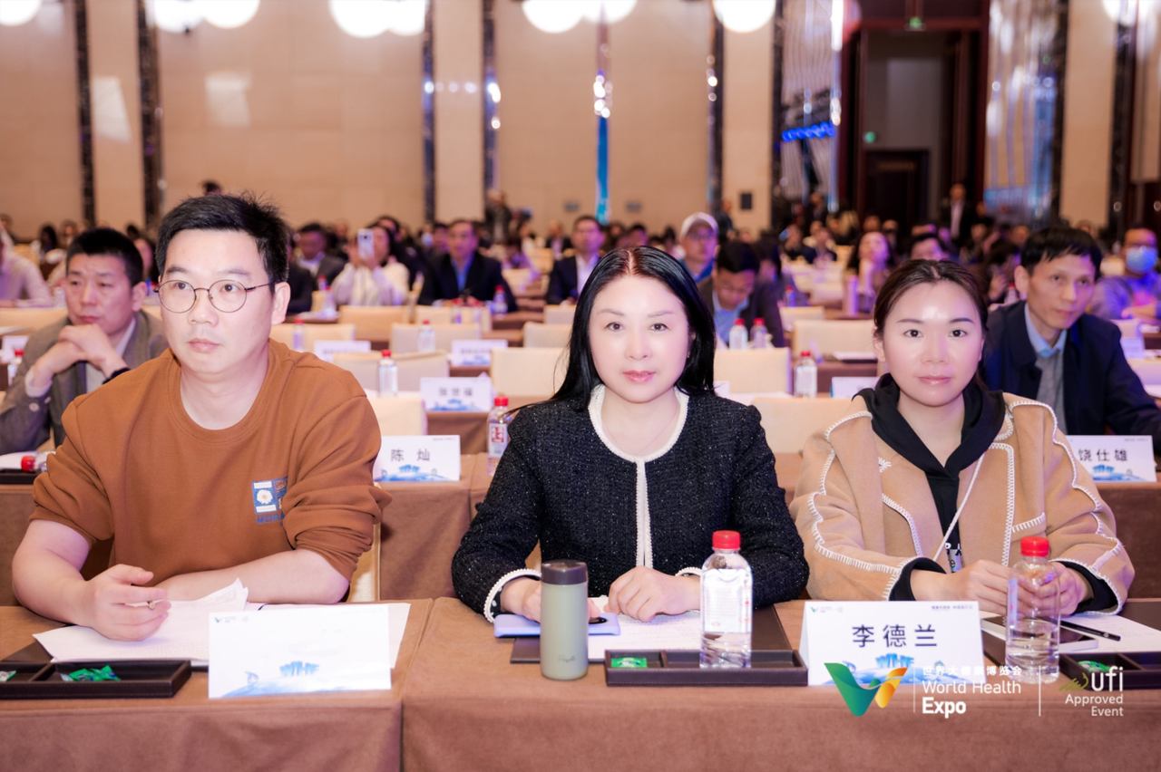 豪爵康养集团亮相第六届大健康博览会高峰论坛暨招商推介会:汲取智慧 共创健康新篇章 豪爵康养集团亮相第六届大健康博览会高峰论坛暨招商推介会:汲取智慧 共创健康新篇章
