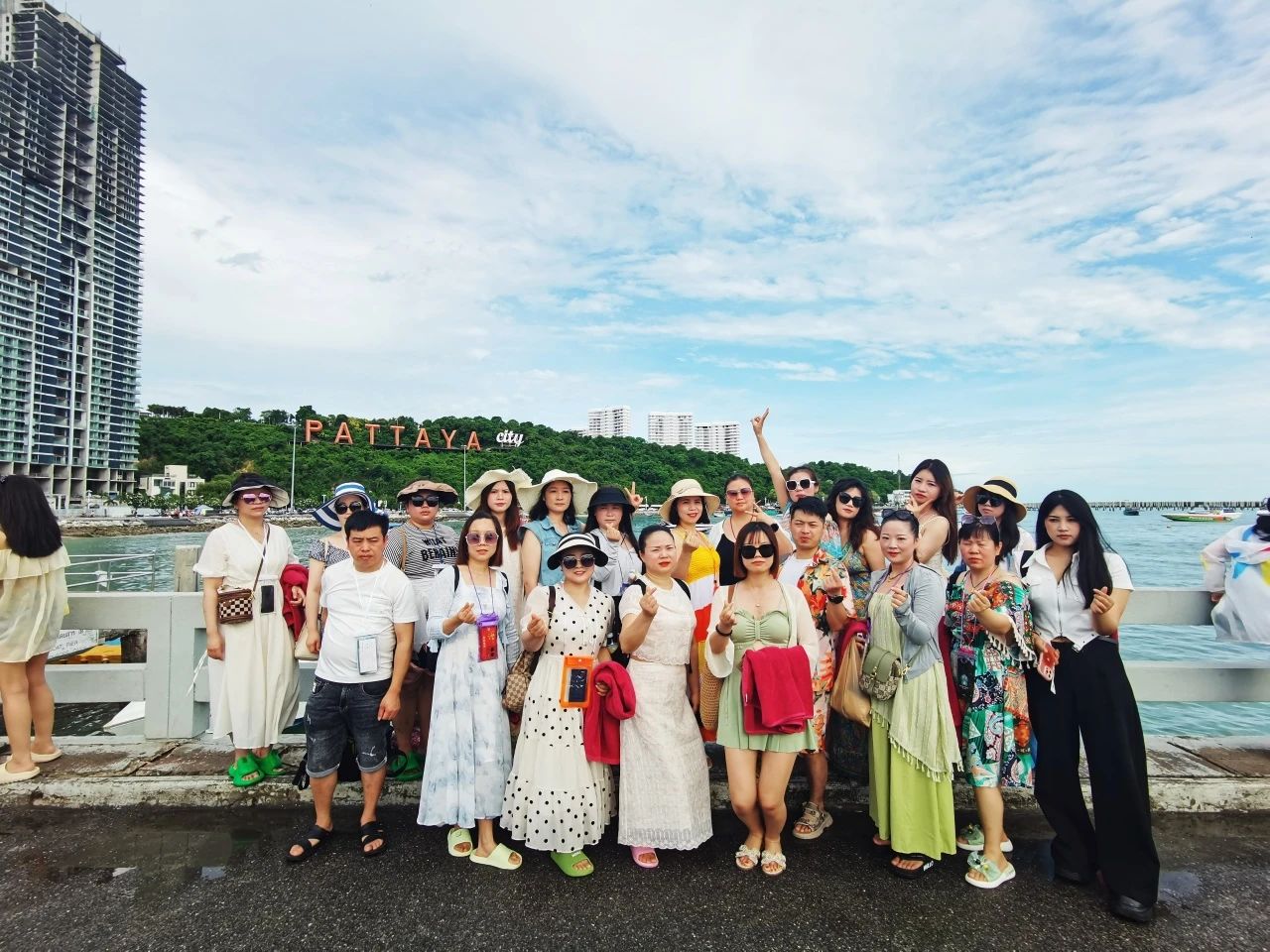 豪爵优秀家人“泰国之旅”——尽享异国风情,一起“萨瓦迪卡” 豪爵优秀家人“泰国之旅”——尽享异国风情,一起“萨瓦迪卡”