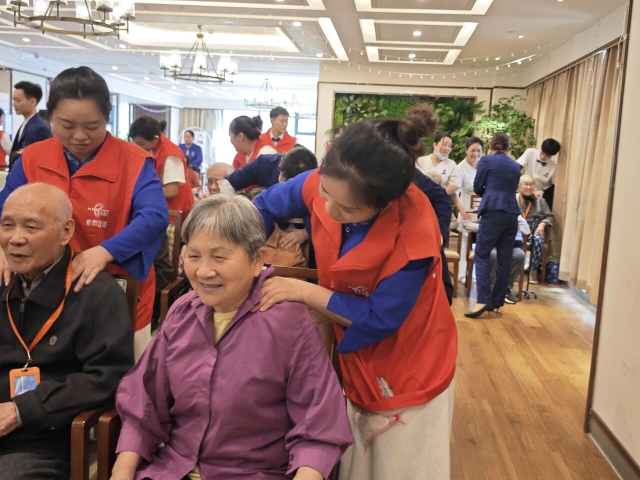 重阳孝爱行 | 豪爵足道以专业与温度守护银发时光 重阳孝爱行 | 豪爵足道以专业与温度守护银发时光